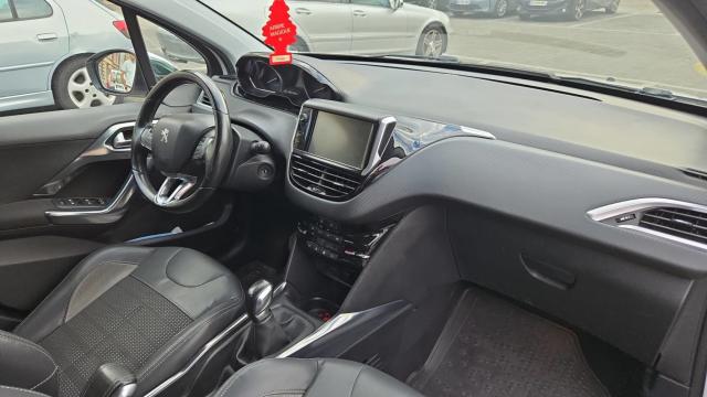 Peugeot 2008 image 3