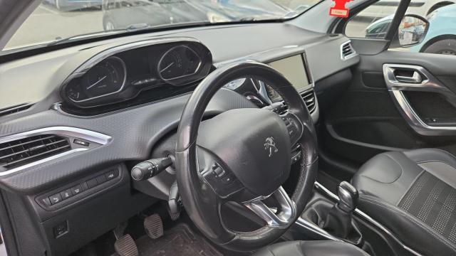 Peugeot 2008 image 5
