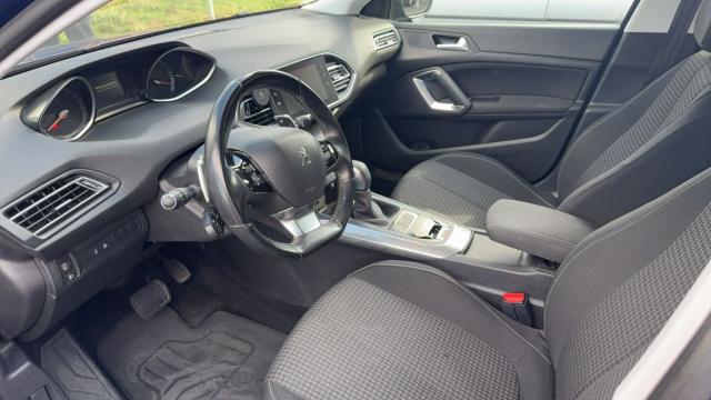 Peugeot 308 image 8