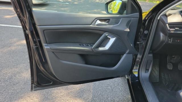 Peugeot 308 image 3