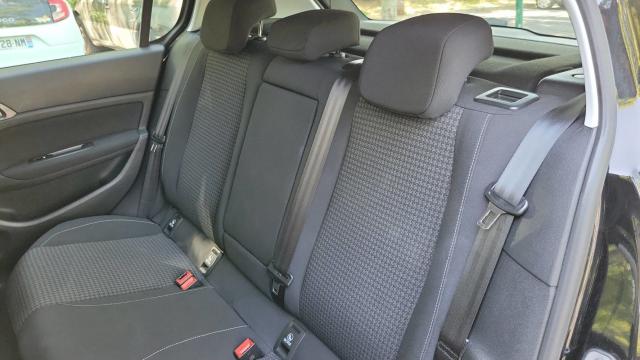 Peugeot 308 image 1