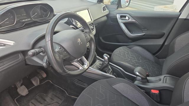 Peugeot 2008 image 7