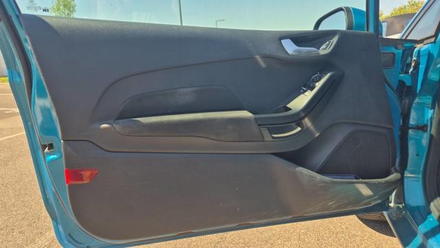 Ford Fiesta image 9