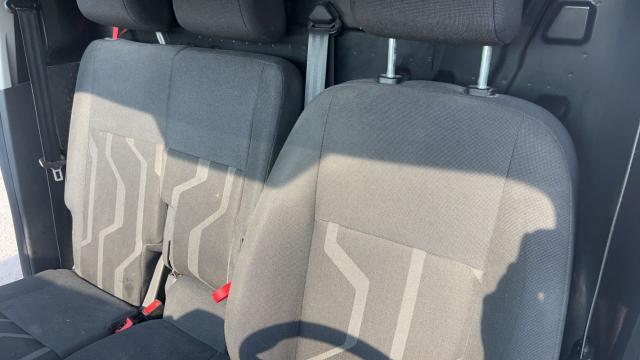 Ford Transit Connect image 2