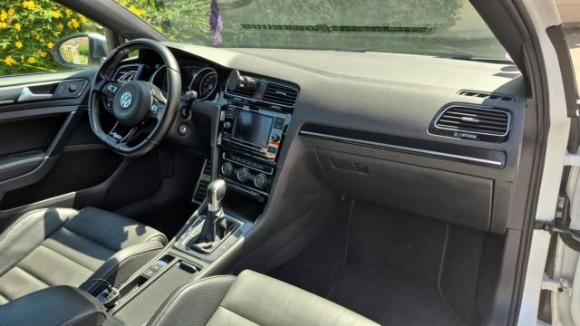 Volkswagen Golf image 5