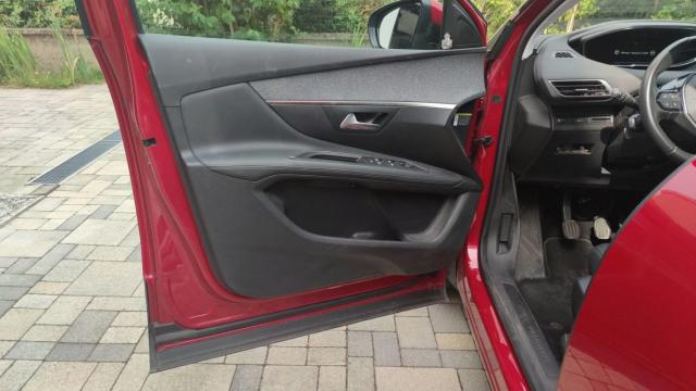 Peugeot 3008 image 6