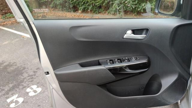 Kia Picanto image 3