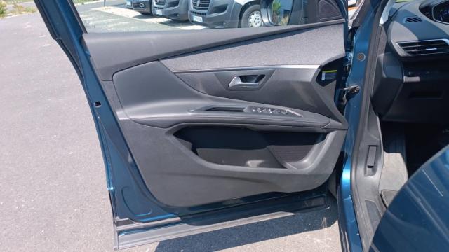 Peugeot 5008 image 9