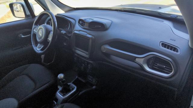 Jeep Renegade image 2