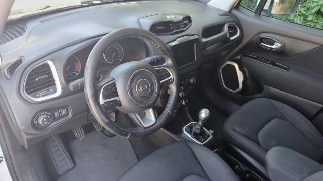 Jeep Renegade image 4