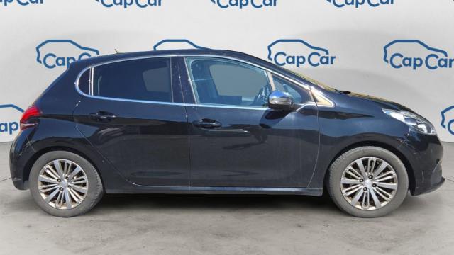 Peugeot 208 image 1