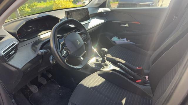 Peugeot 208 image 6