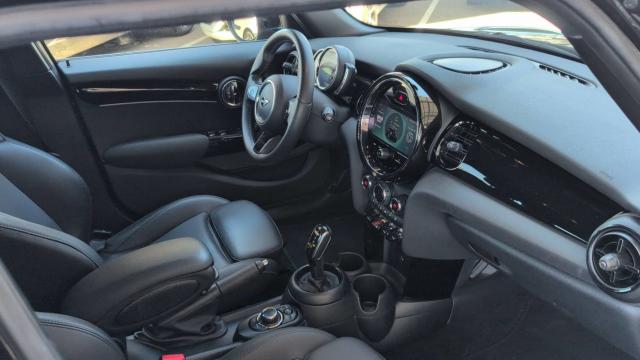 Mini Cooper S image 4