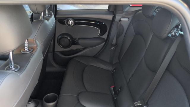 Mini Cooper S image 3