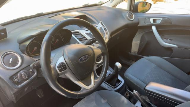 Ford Fiesta image 9
