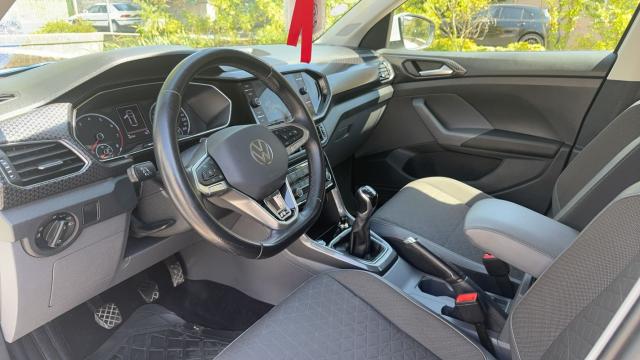 Volkswagen T-Cross image 3