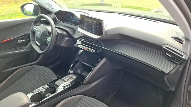 Peugeot 2008 image 4