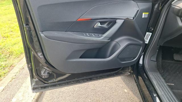 Peugeot 2008 image 1