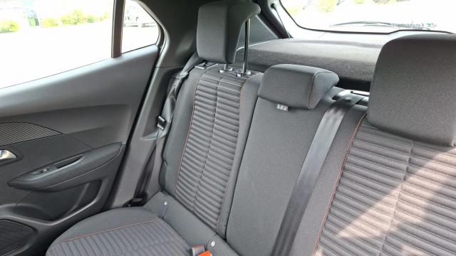 Peugeot 2008 image 9
