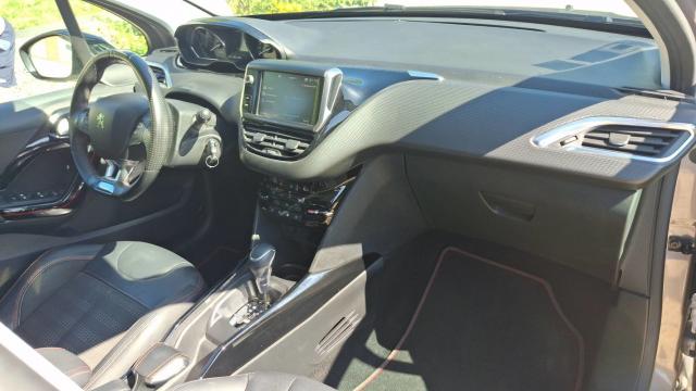 Peugeot 2008 image 6