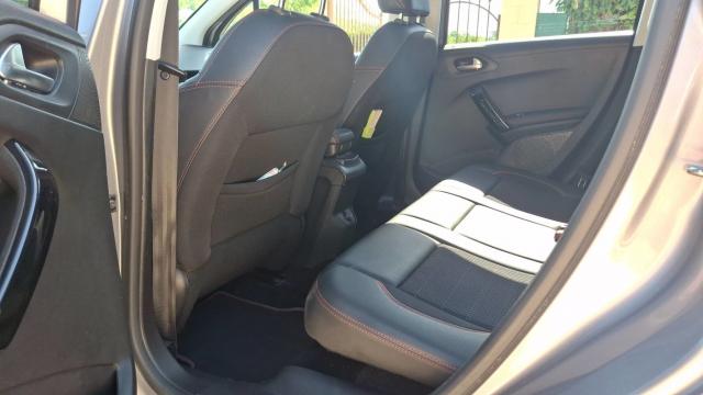 Peugeot 2008 image 3