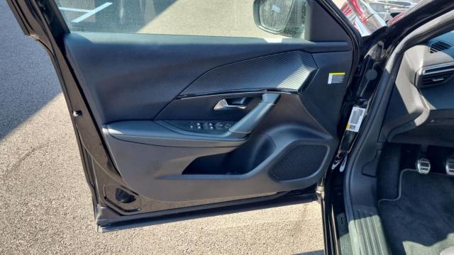 Peugeot 2008 image 9