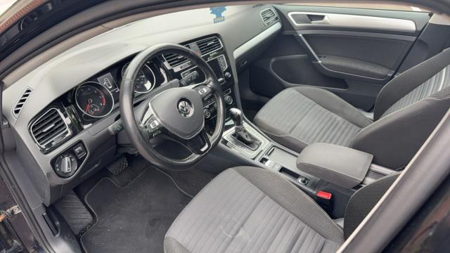 Volkswagen Golf image 4