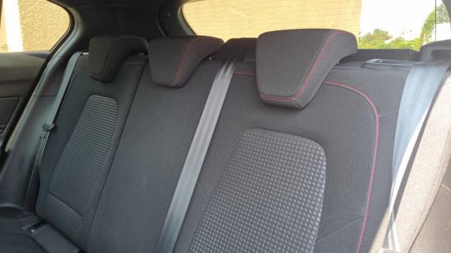 Ford Focus image 9