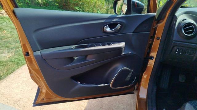 Renault Captur image 9