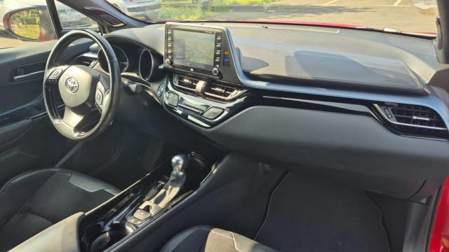 Toyota C-Hr image 8