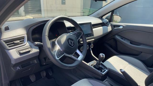 Renault Clio image 9