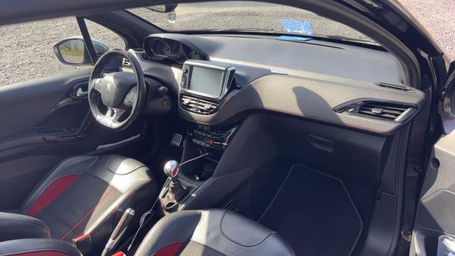 Peugeot 208 image 5