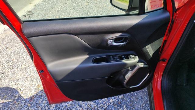 Jeep Renegade image 1