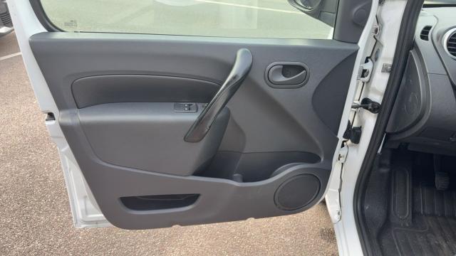 Renault Kangoo Express image 9