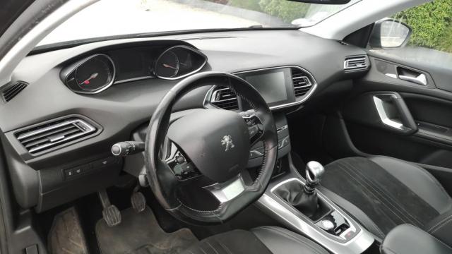 Peugeot 308 image 8