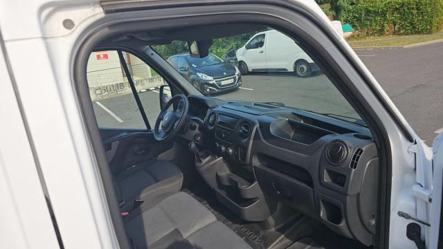 Renault Master image 2
