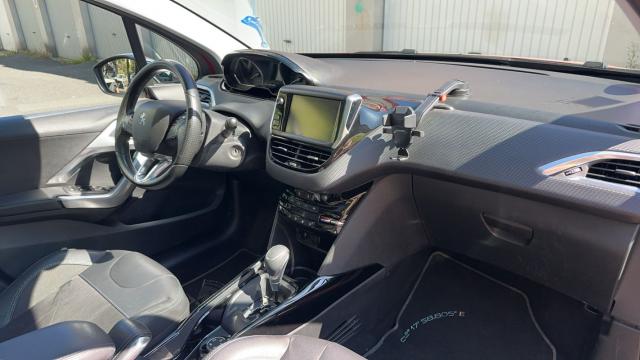 Peugeot 2008 image 1