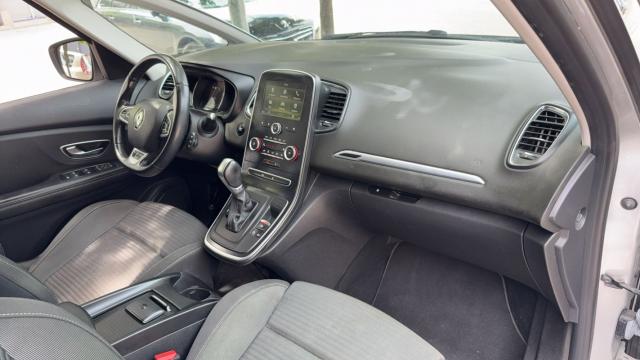 Renault Grand Scénic image 6