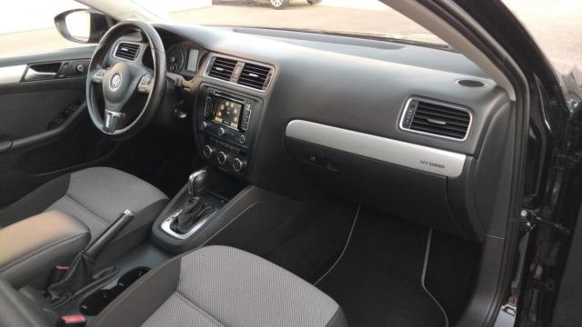 Volkswagen Jetta image 9
