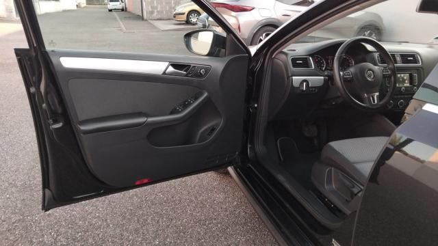 Volkswagen Jetta image 1