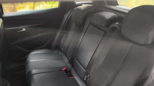 Peugeot 3008 image 2