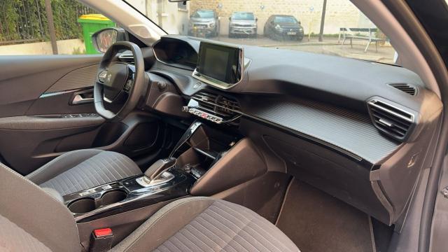 Peugeot E-208 image 7