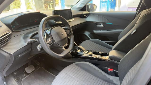 Peugeot E-208 image 1