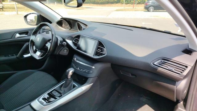 Peugeot 308 image 6