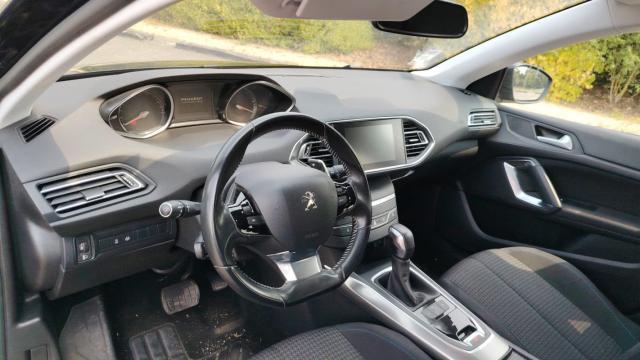 Peugeot 308 image 2