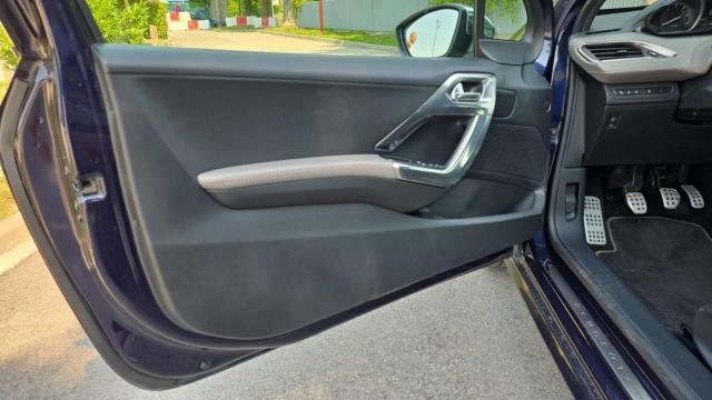 Peugeot 208 image 6