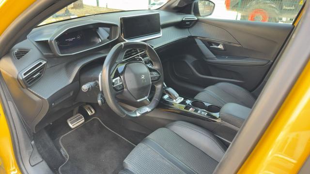 Peugeot 208 image 2