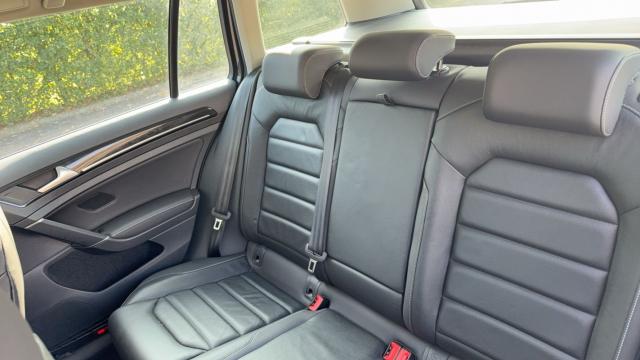 Volkswagen Golf Sw image 3