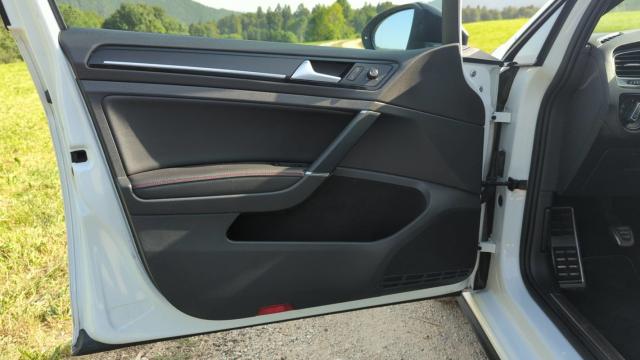 Volkswagen Golf image 3