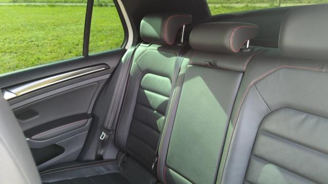 Volkswagen Golf image 8